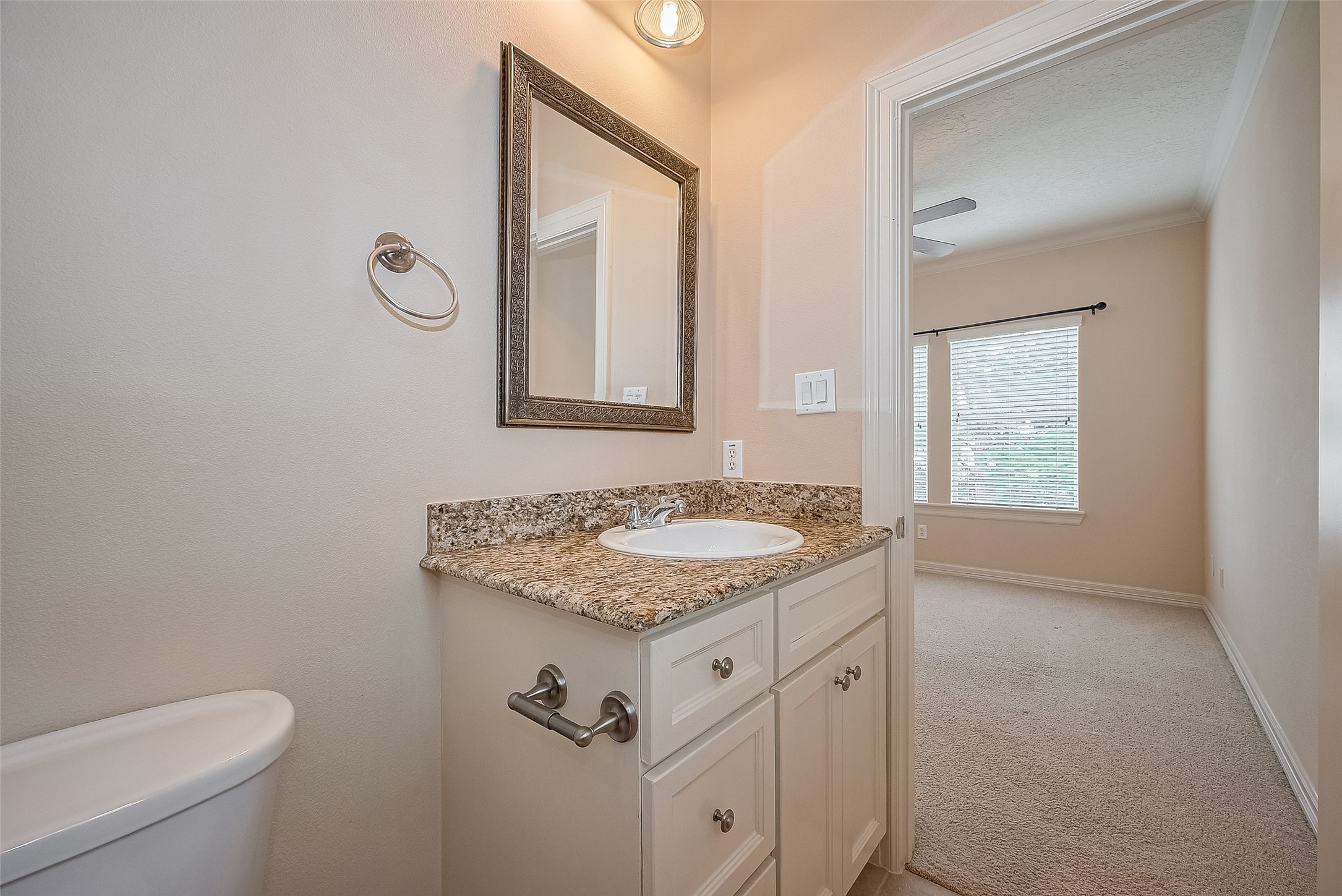 1419 Thompson Street Property Photo 33