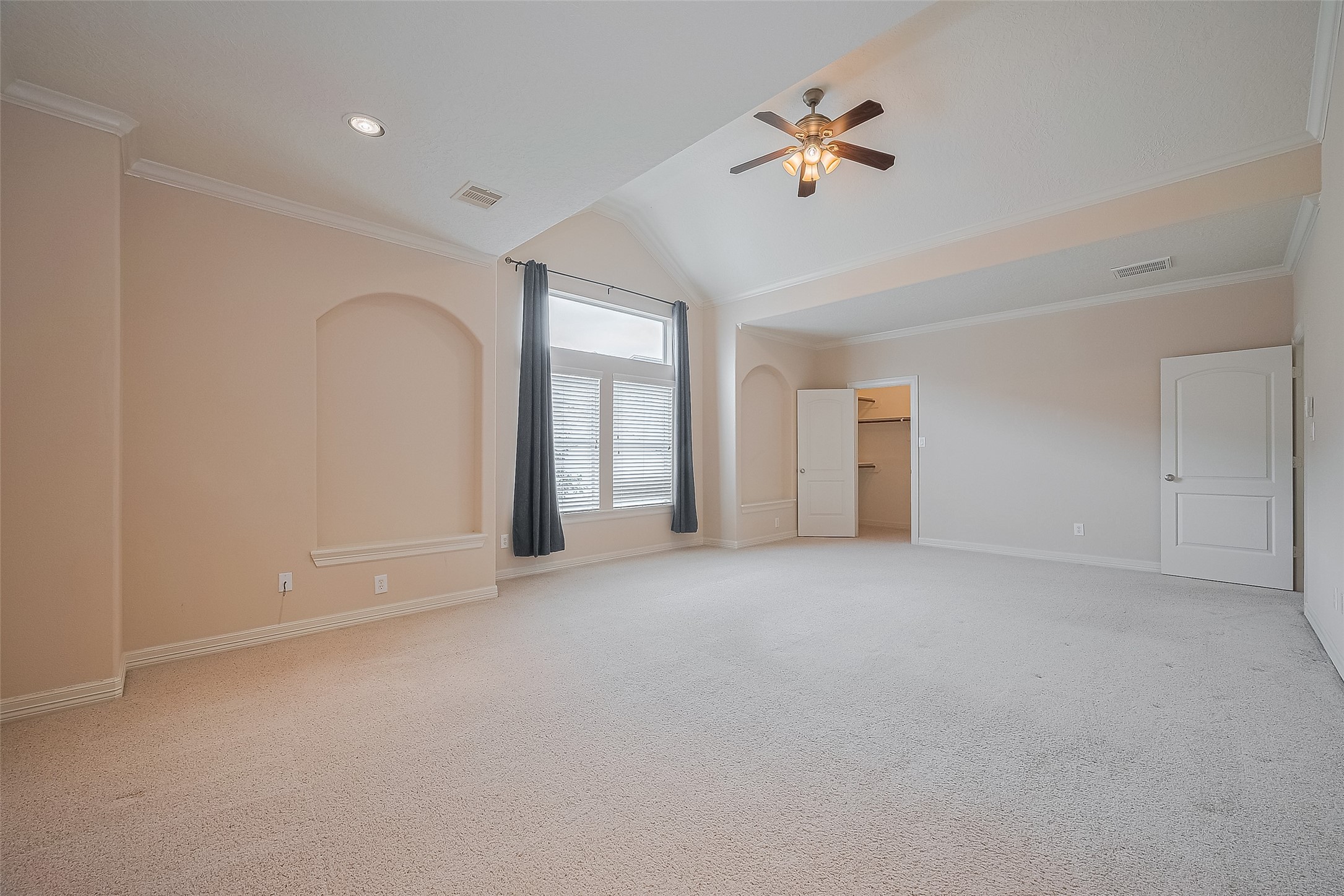 1419 Thompson Street Property Photo 35