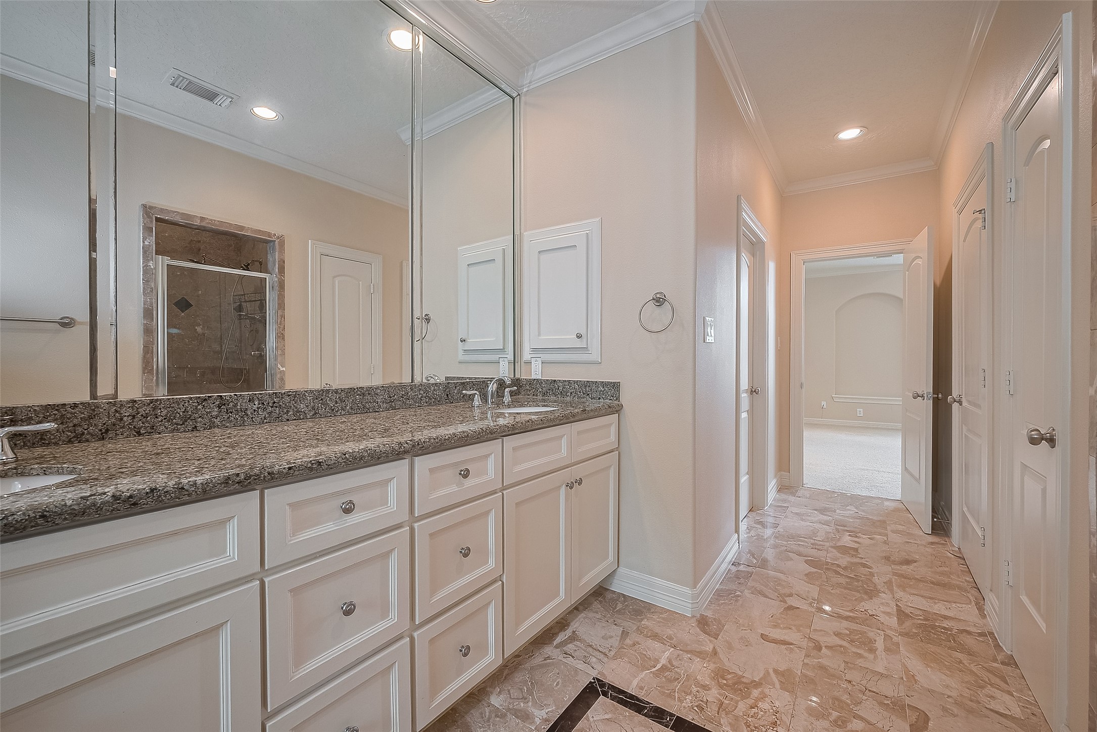 1419 Thompson Street Property Photo 40