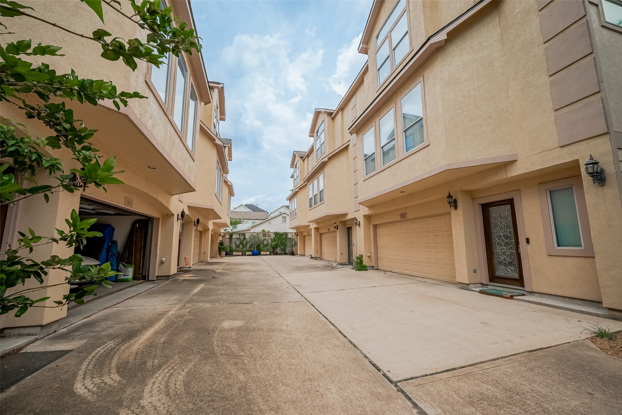 1419 Thompson Street Property Photo 46