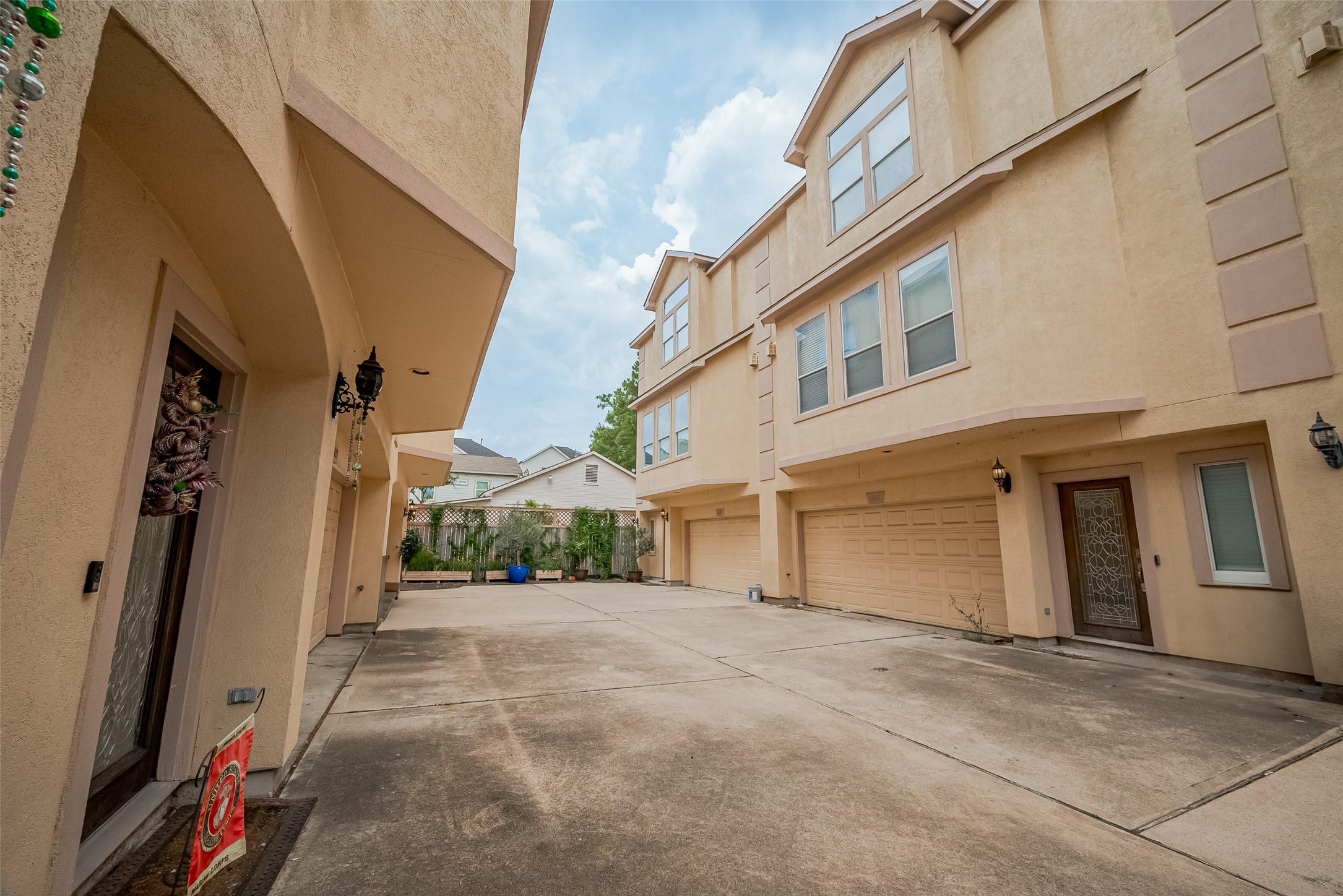 1419 Thompson Street Property Photo 47