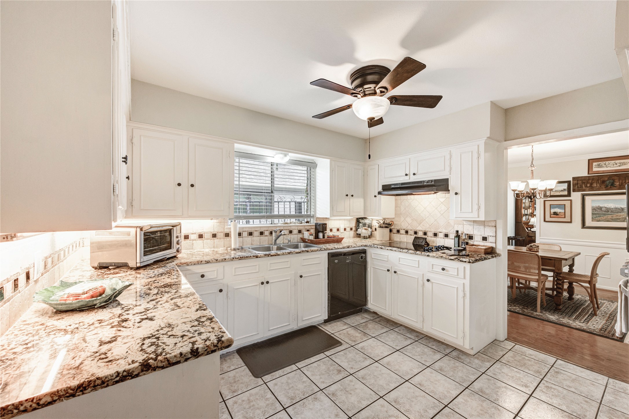 2602 Briarbrook Drive Property Photo 11
