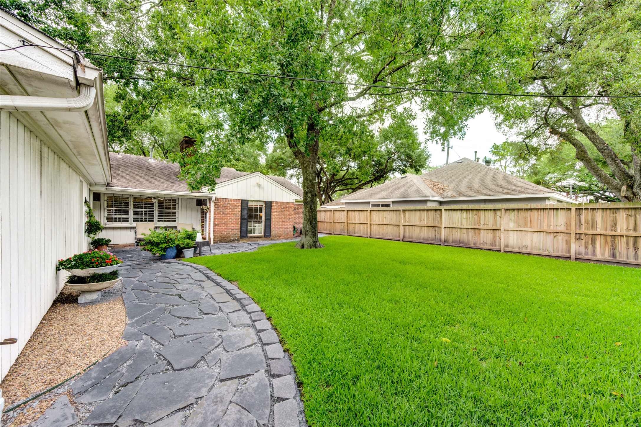 2602 Briarbrook Drive Property Photo 21