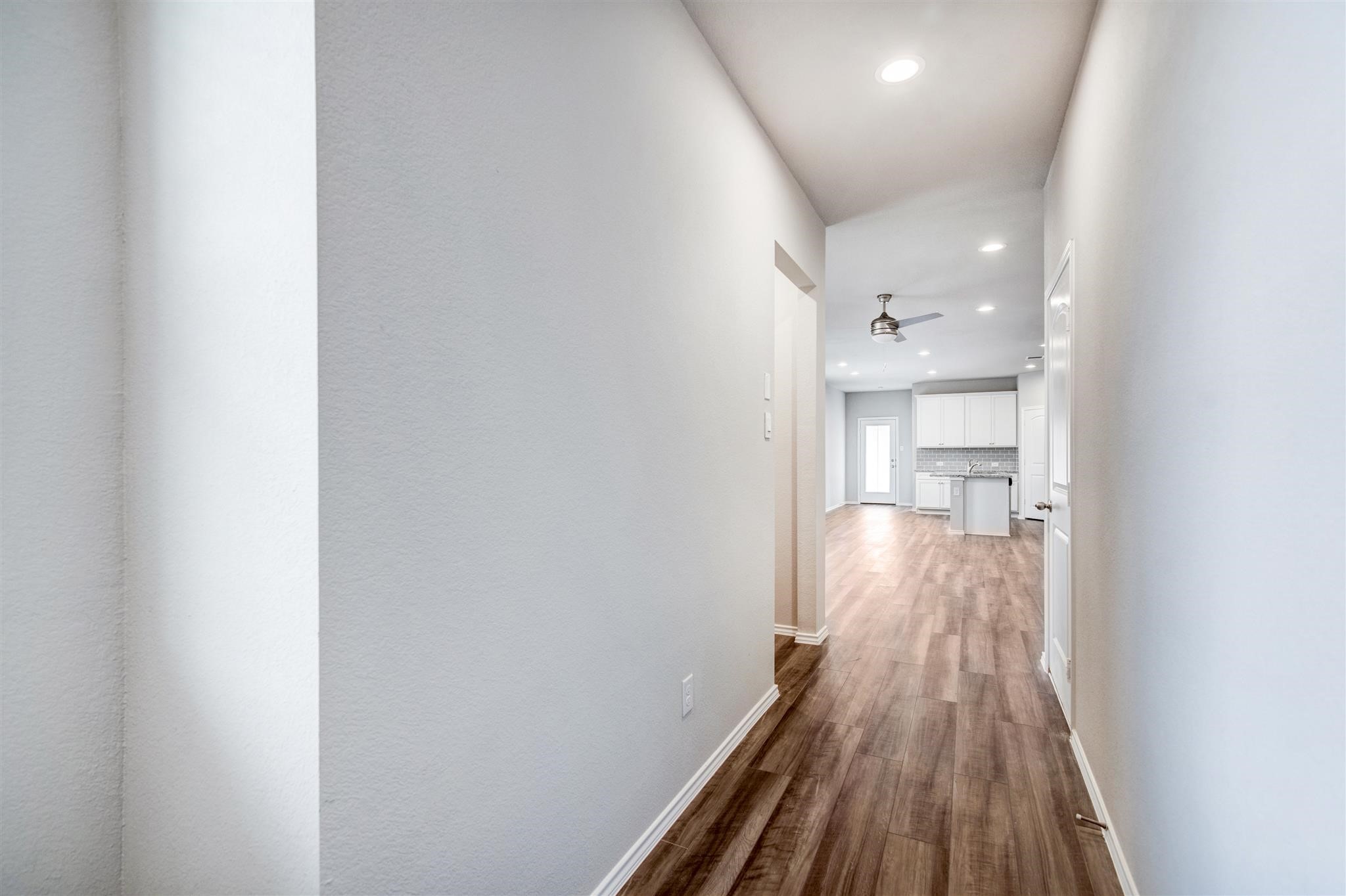 9304 Colonial Bent Court Property Photo 5
