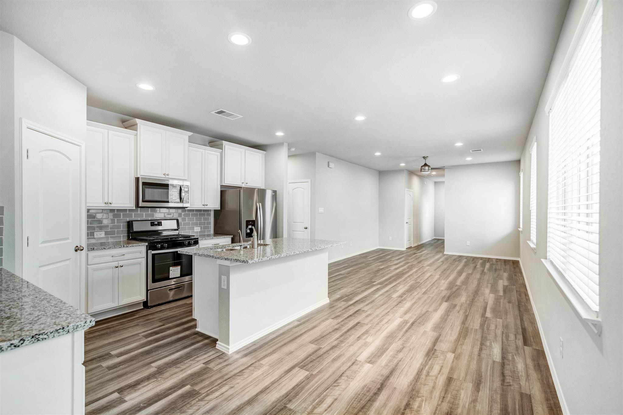 9304 Colonial Bent Court Property Photo 7