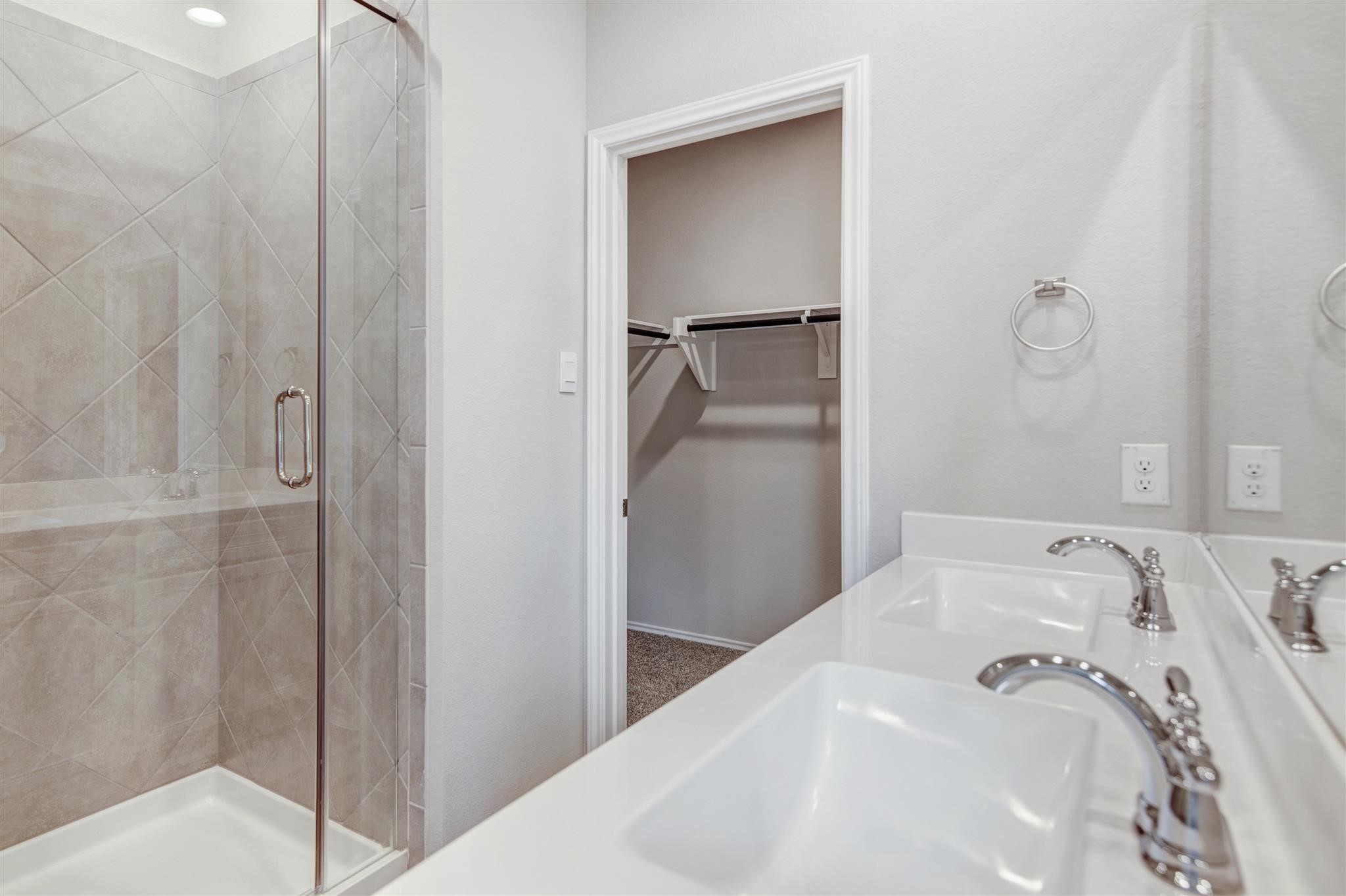 9304 Colonial Bent Court Property Photo 13