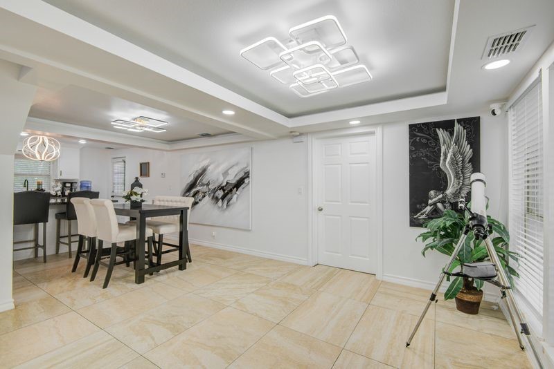 1256 2nd Street Property Photo 5