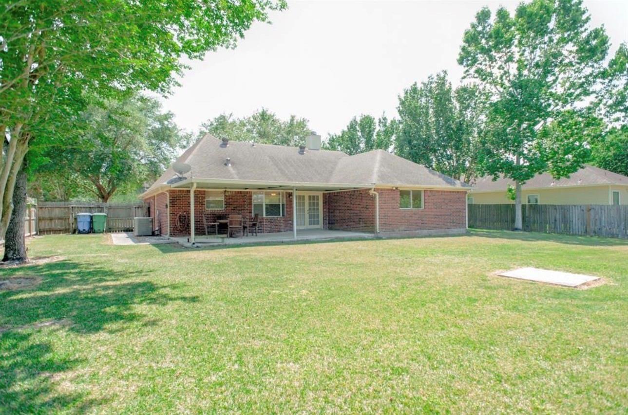 1105 E Adoue Street Property Photo 14