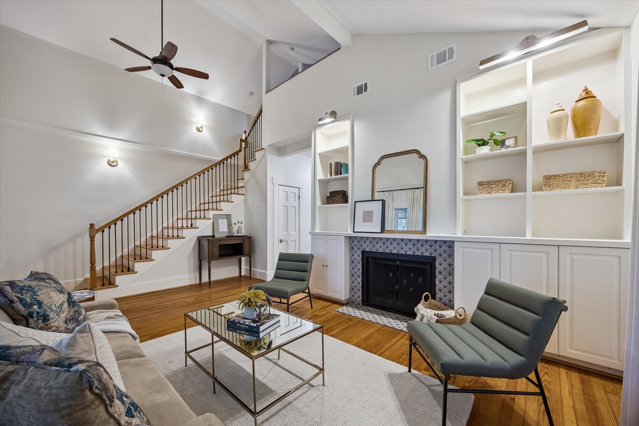 1635 Harvard Street Property Photo 2