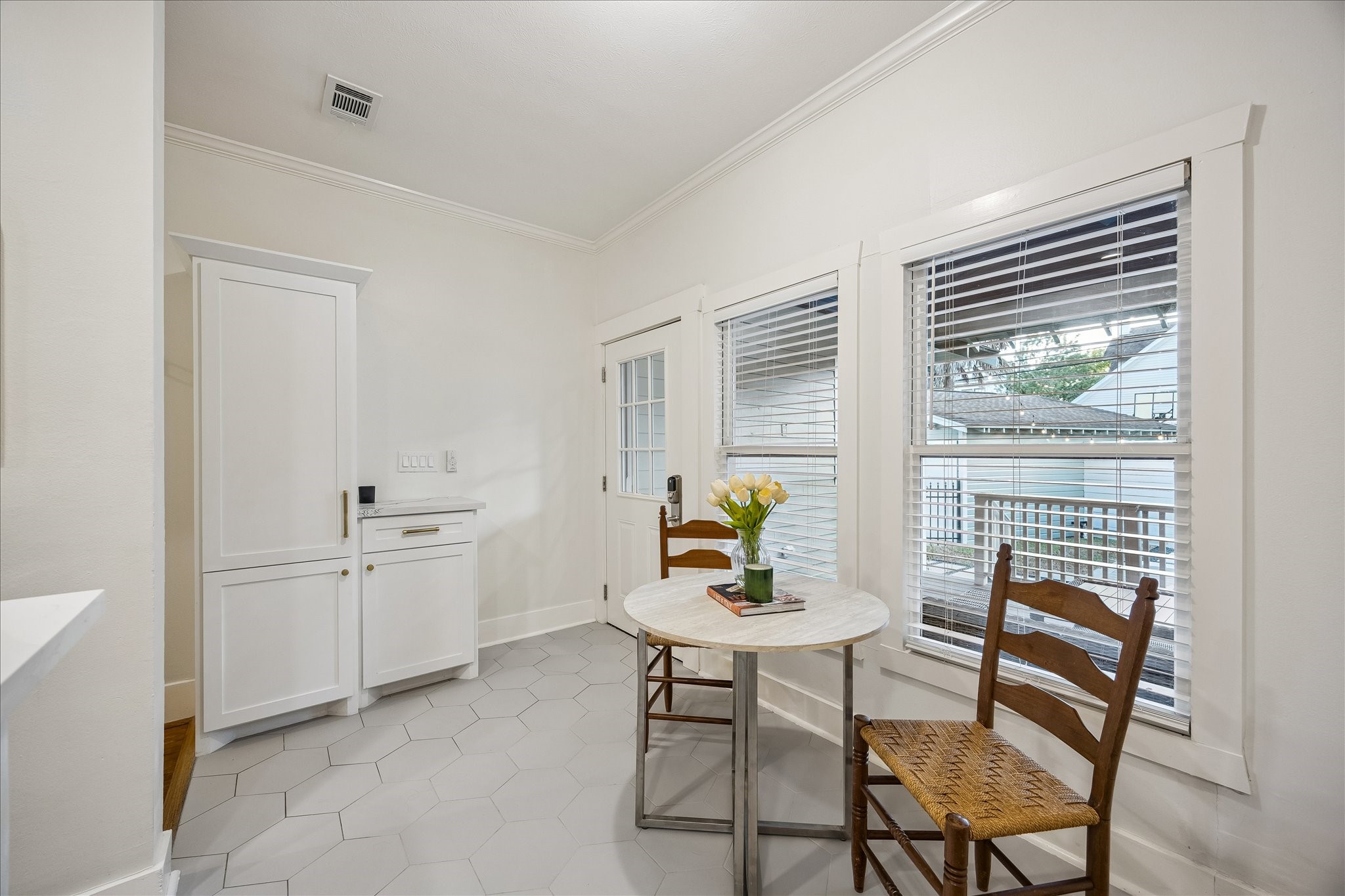 1635 Harvard Street Property Photo 15