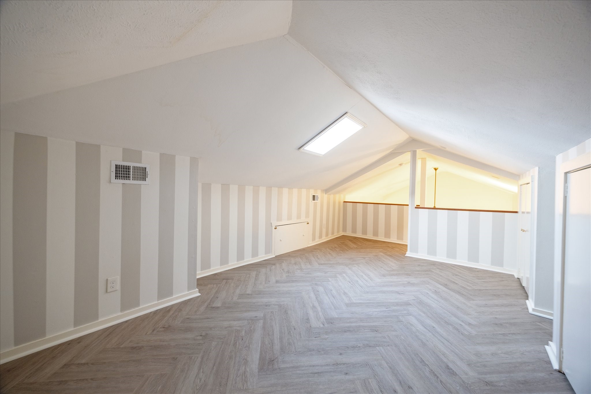 1635 Harvard Street Property Photo 23