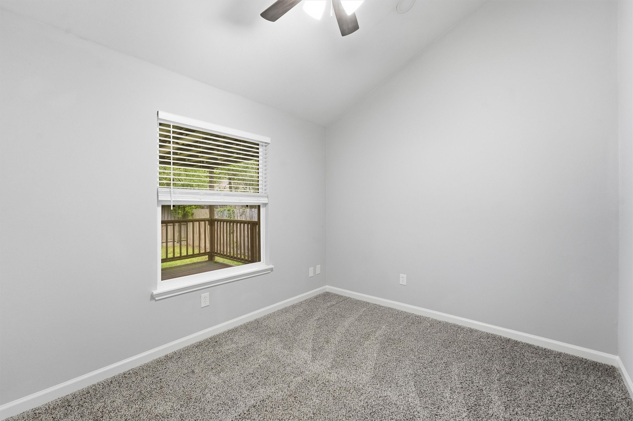 71 S Woodstock Circle Drive Property Photo 19