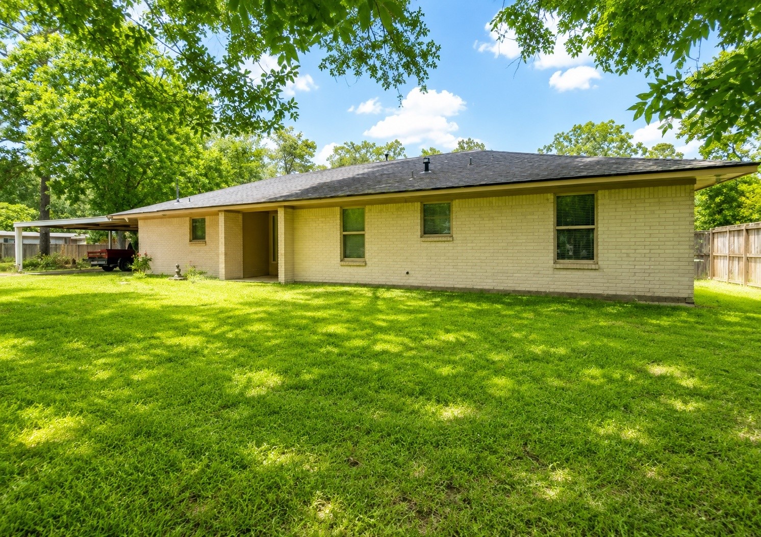 2715 Toyah Avenue Property Photo 1