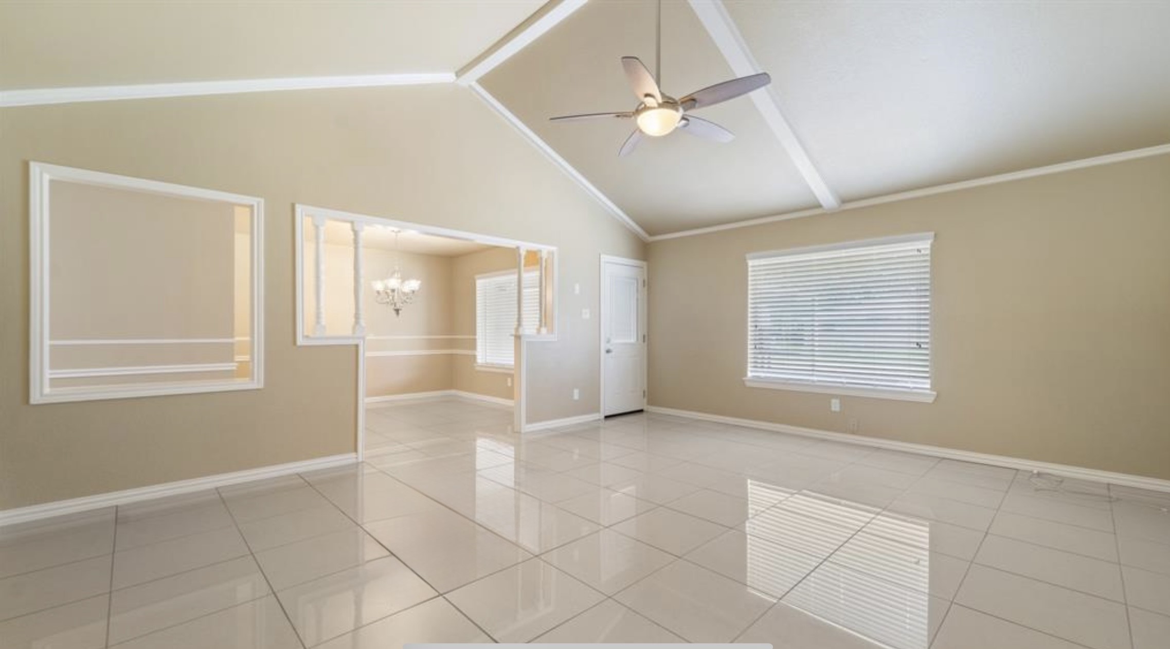 2715 Toyah Avenue Property Photo 13