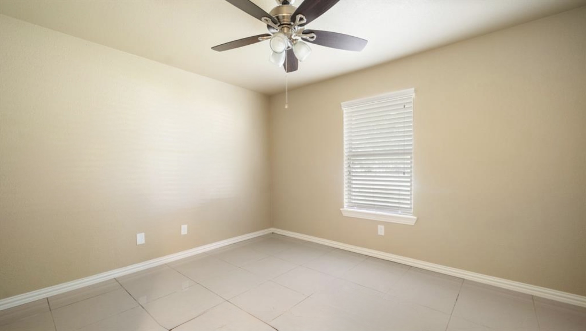 2715 Toyah Avenue Property Photo 22