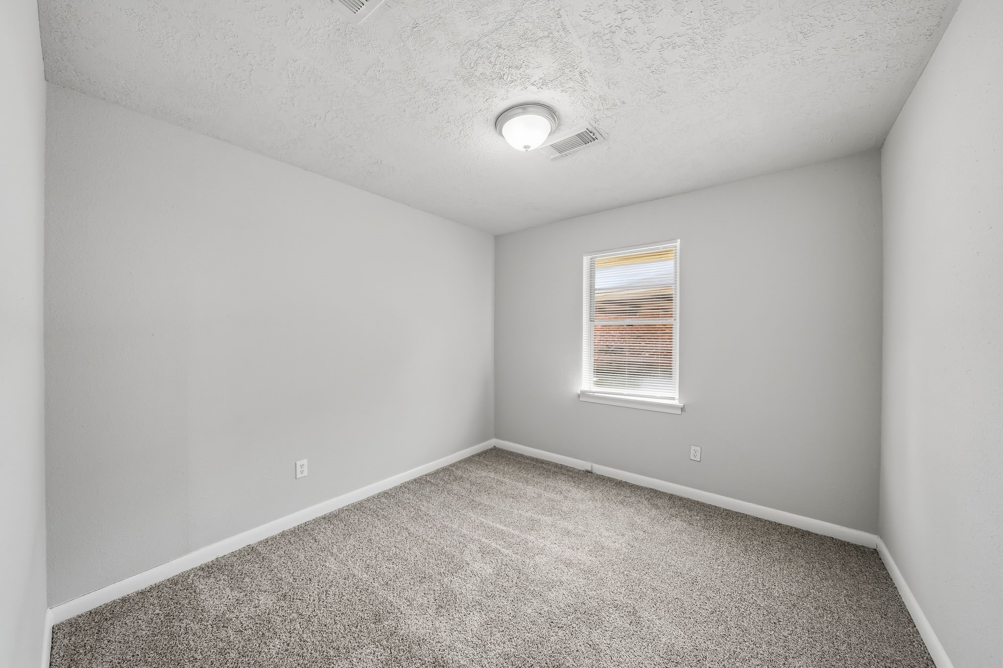 2010 Robinhood Street Property Photo 7