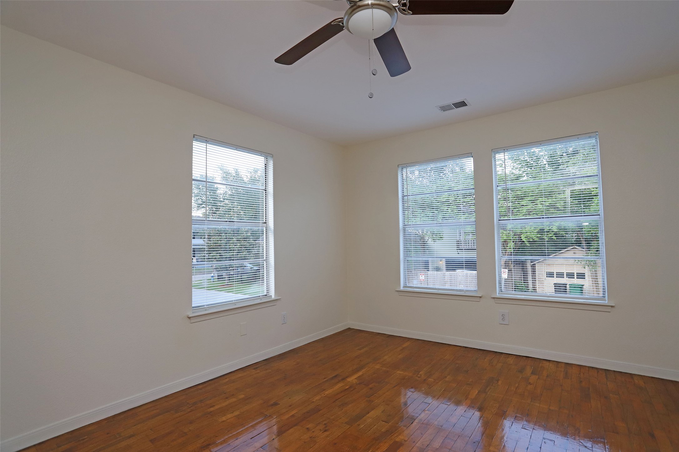 701 1/2 Highland Street 3 Property Photo 6