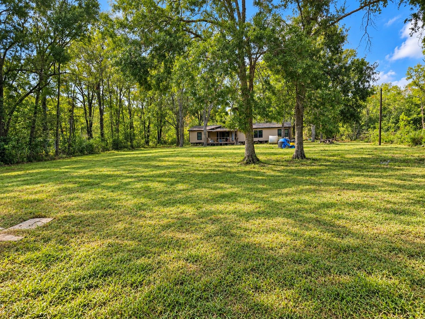 417 County Road 6881 N Property Photo 1