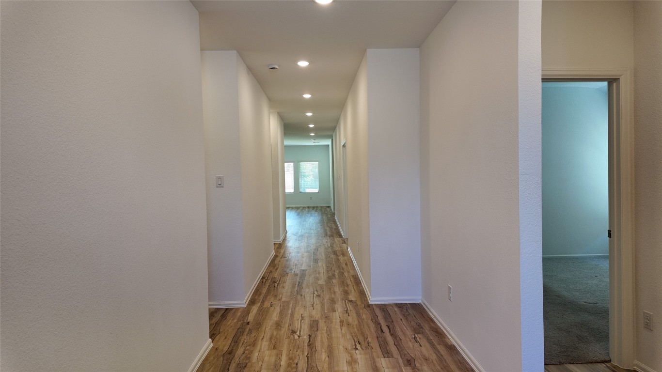 7518 Angels Landing Ln Property Photo 4