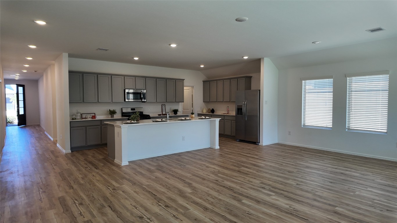 7518 Angels Landing Ln Property Photo 6