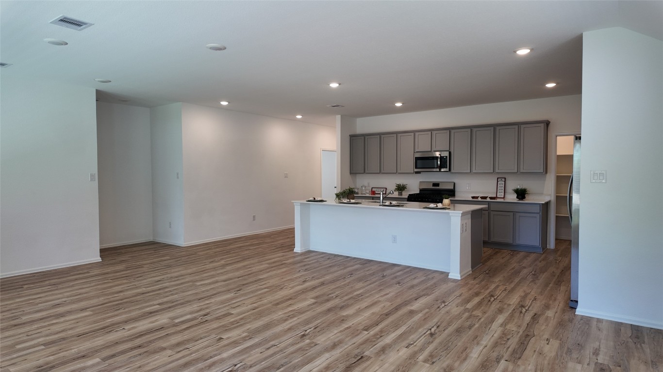 7518 Angels Landing Ln Property Photo 7