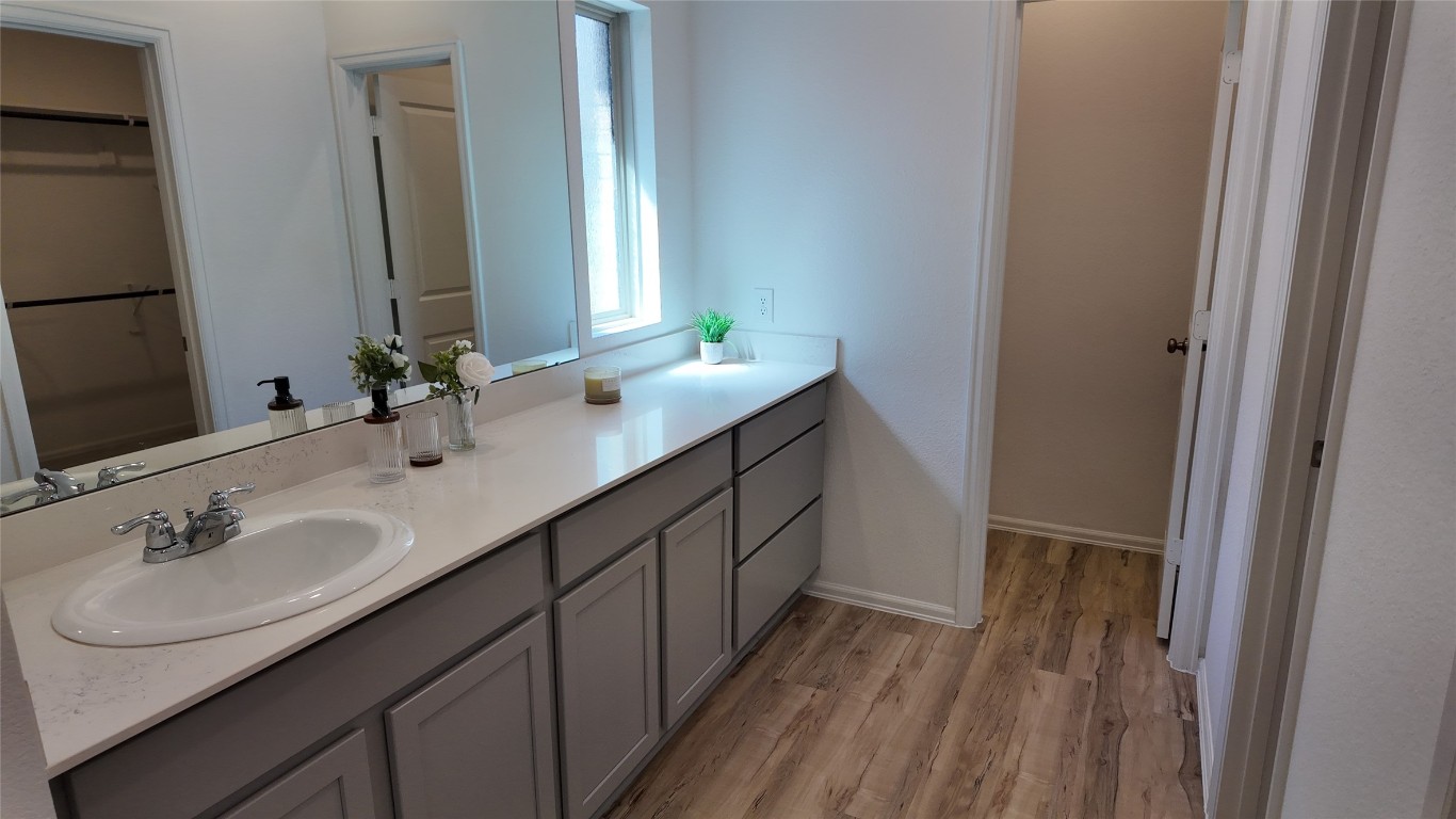 7518 Angels Landing Ln Property Photo 19