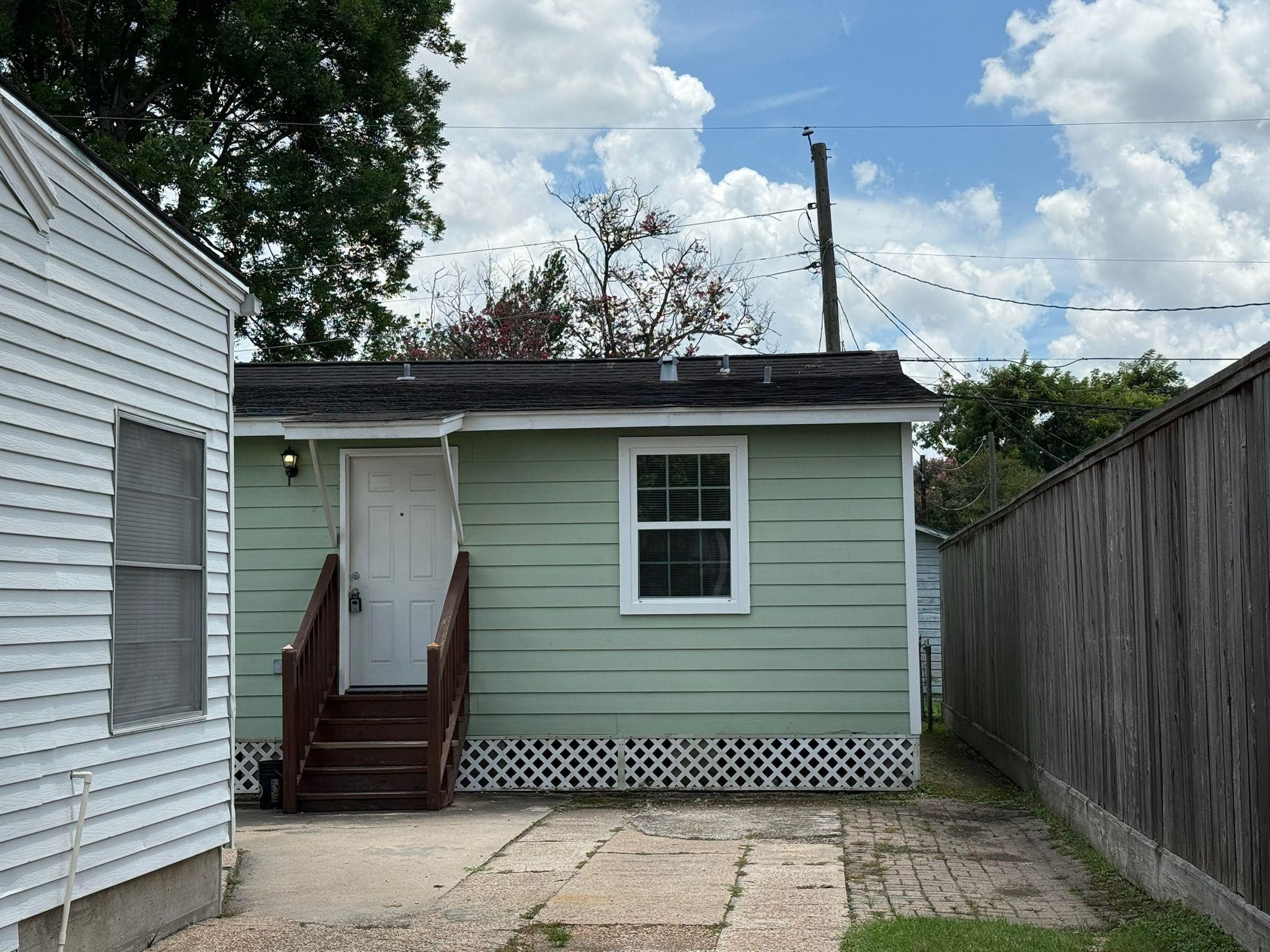 914 E 25th Street 3 Property Photo 2