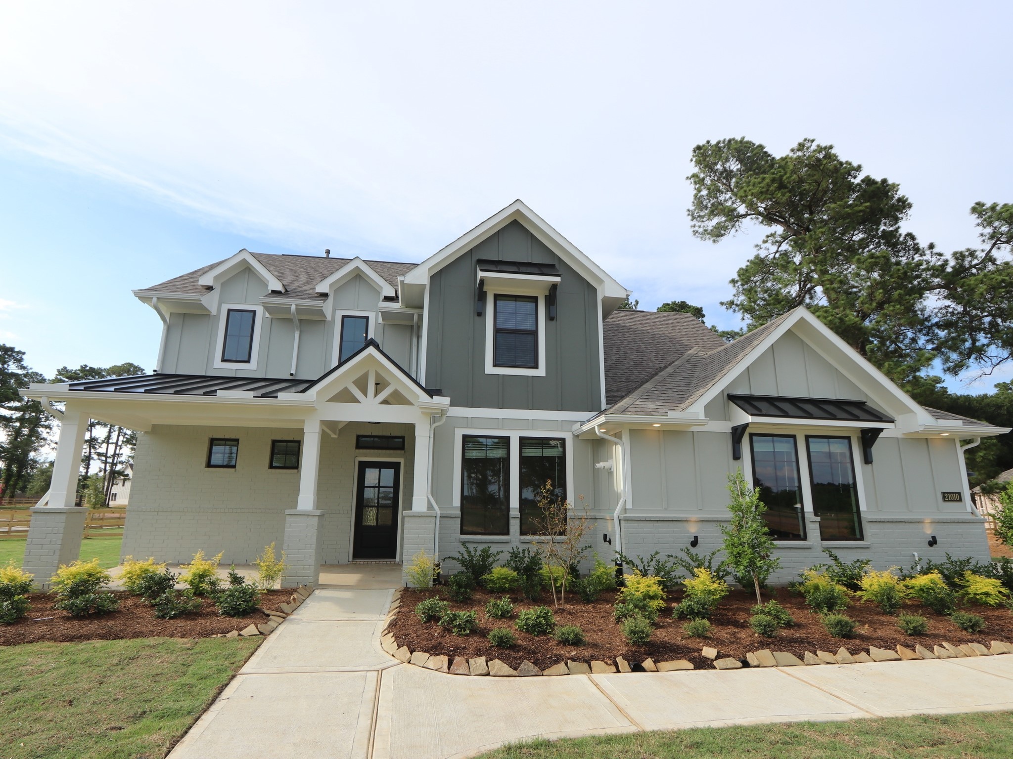 21010 Red Arbutus Court Property Photo 1