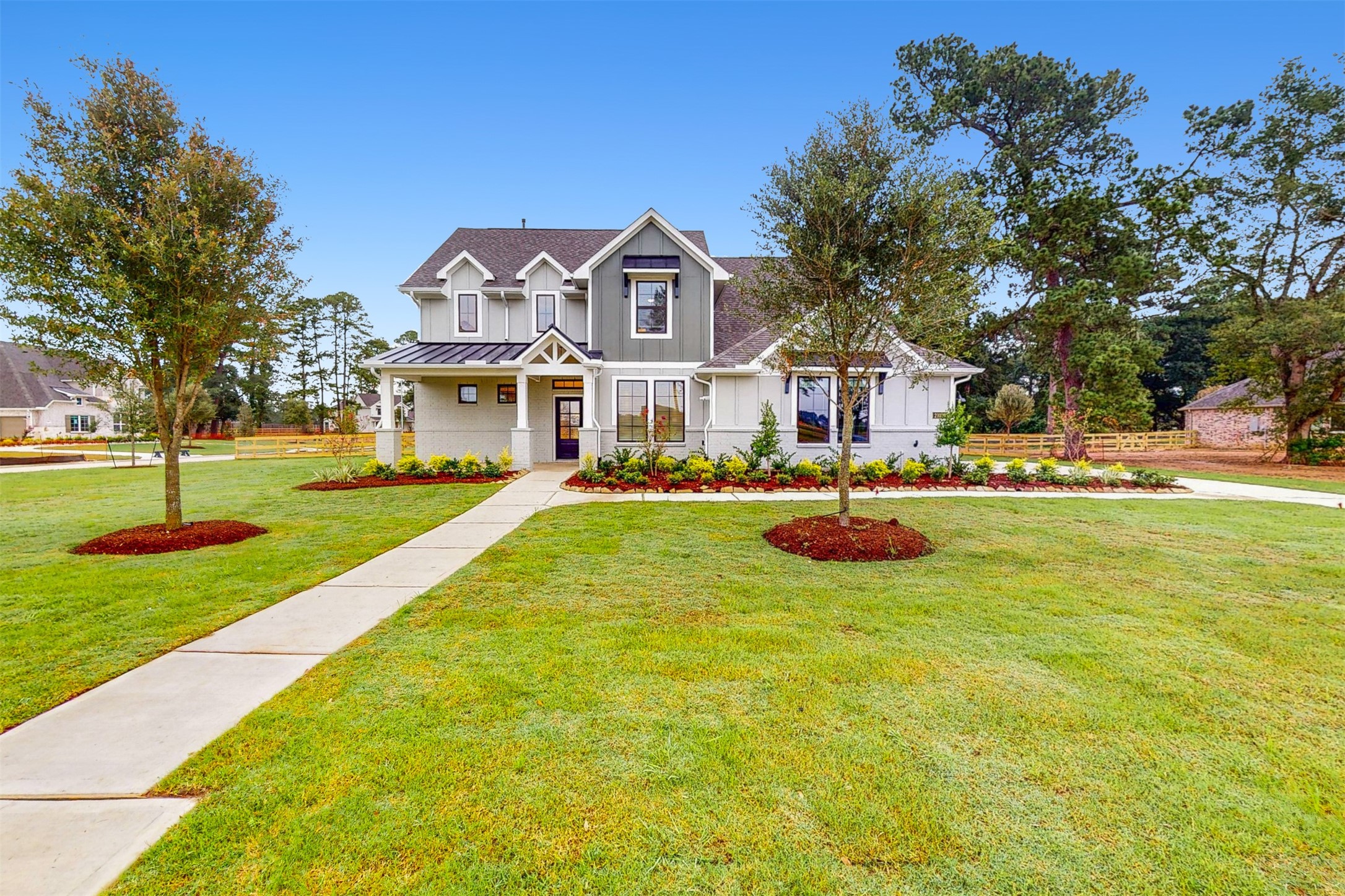 21010 Red Arbutus Court Property Photo