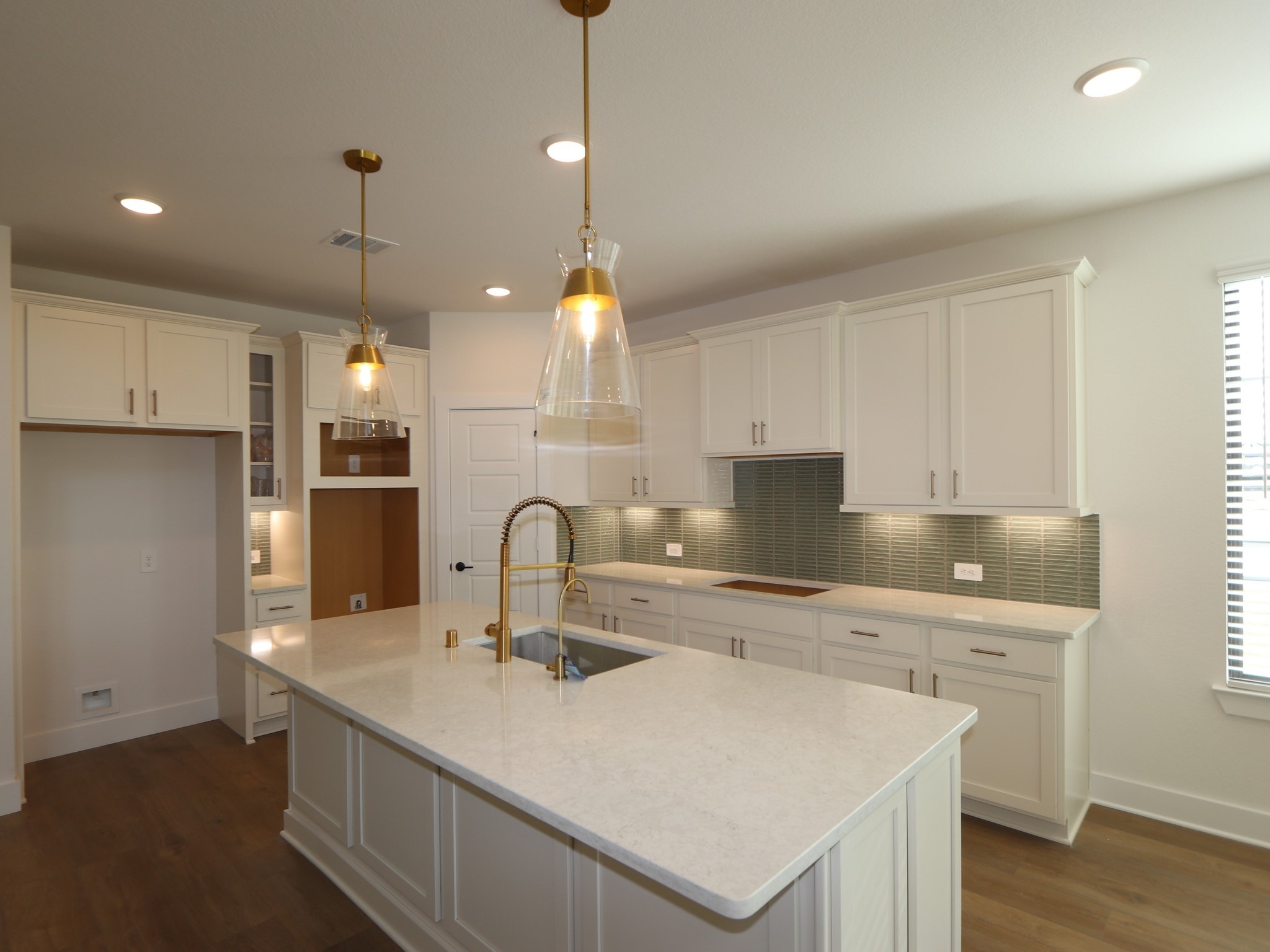 21010 Red Arbutus Court Property Photo 2