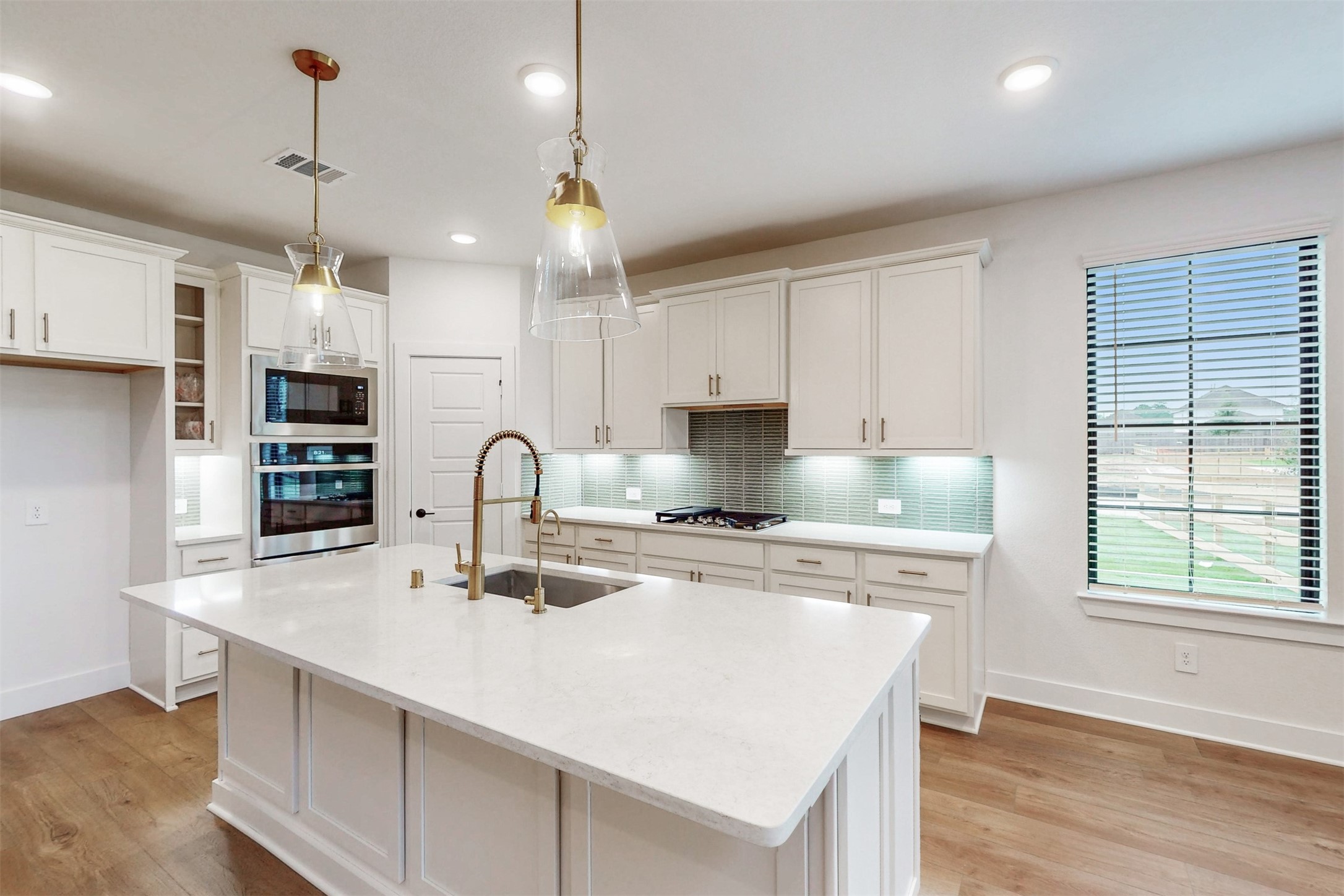 21010 Red Arbutus Court Property Photo 2