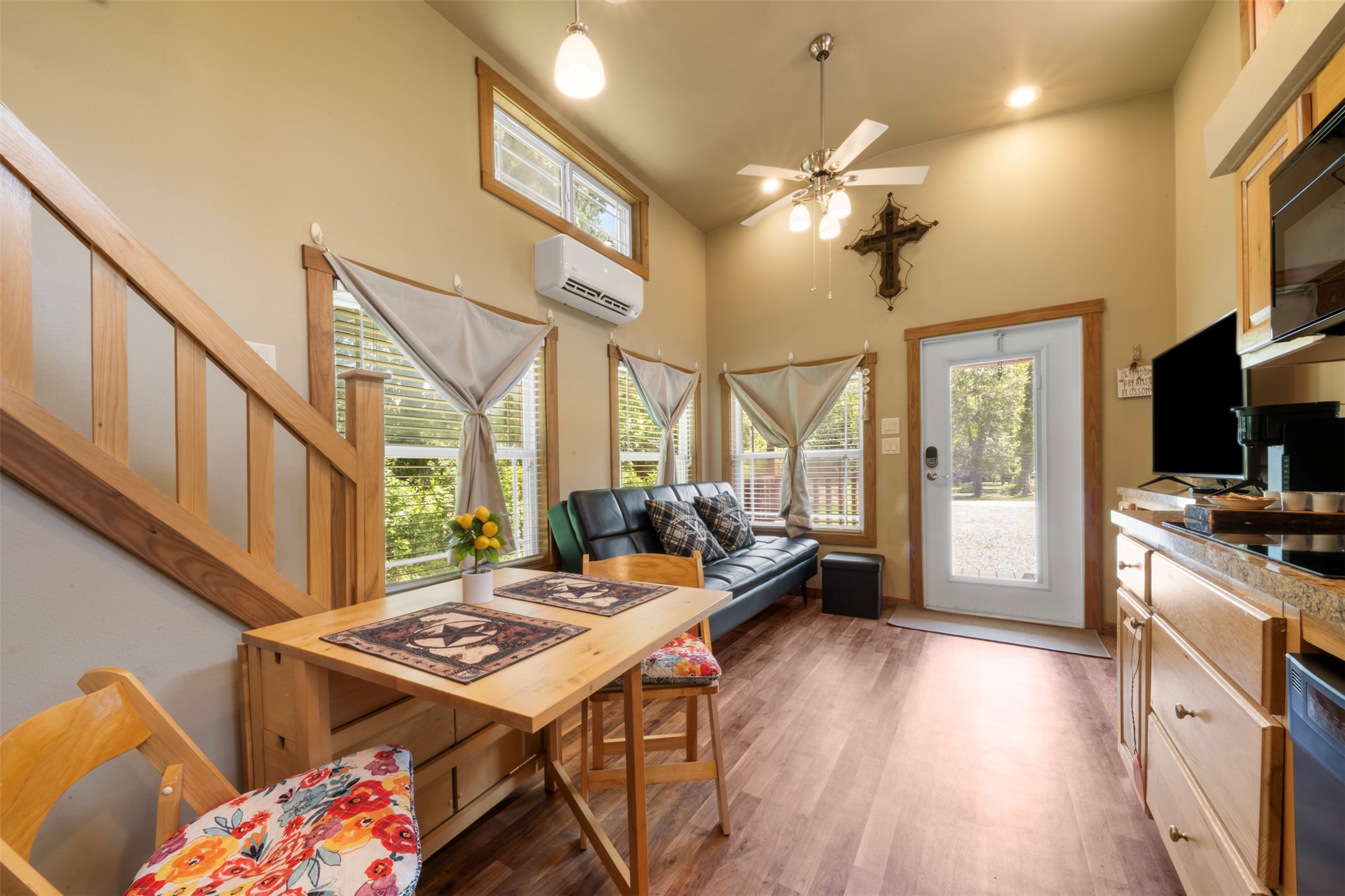 62 Park Court Property Photo 3
