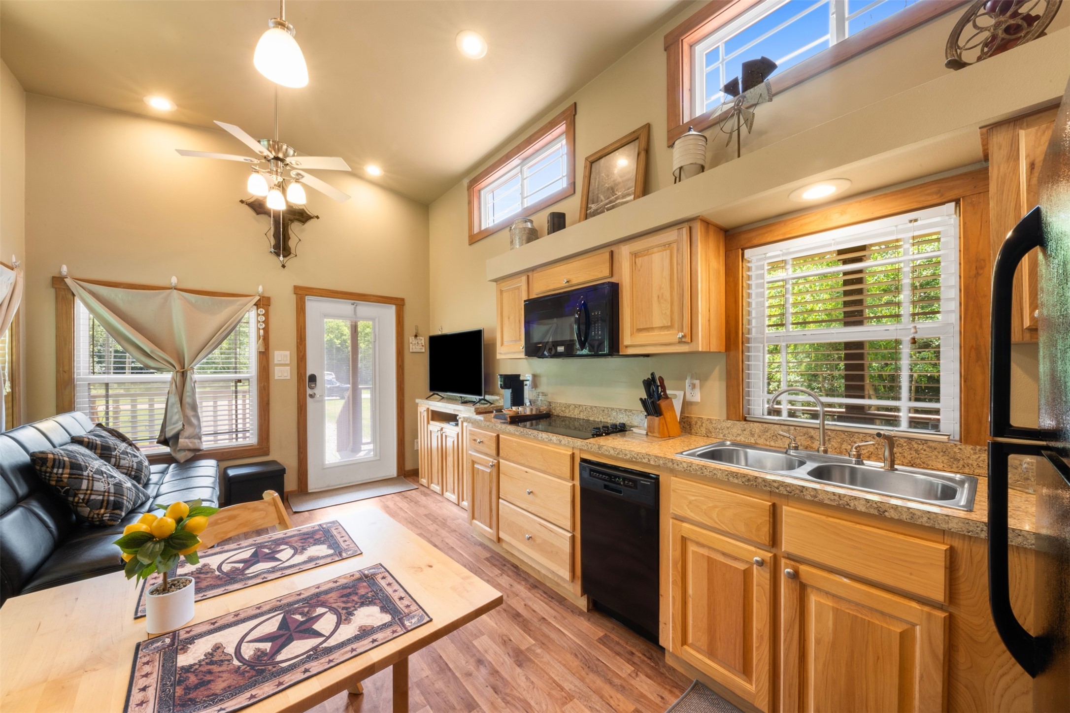 62 Park Court Property Photo 4