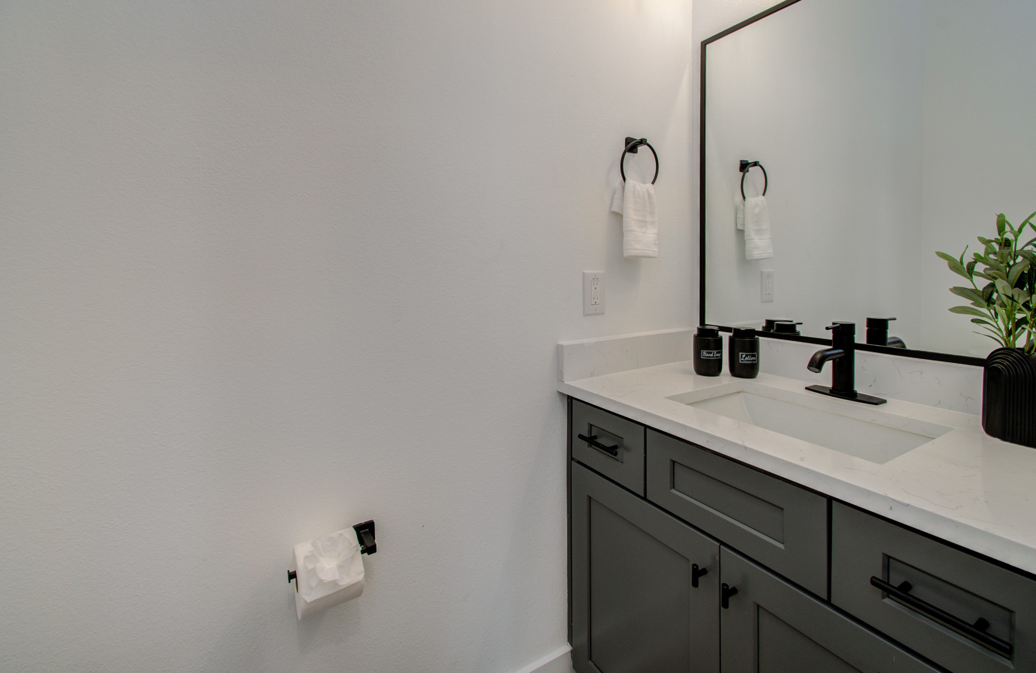 1616 Benson Street Property Photo 25