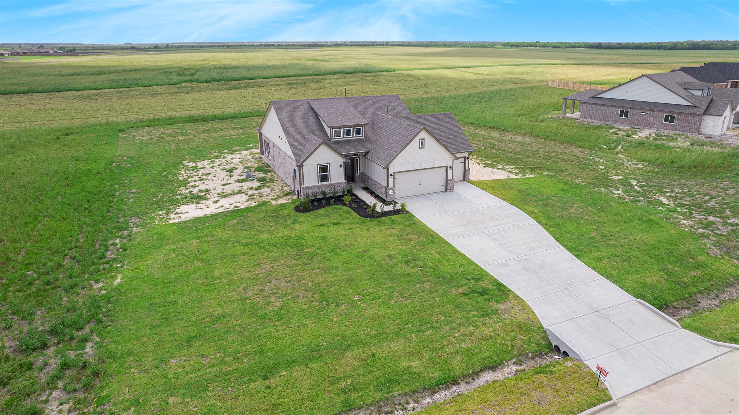 2460 Diamond D Property Photo