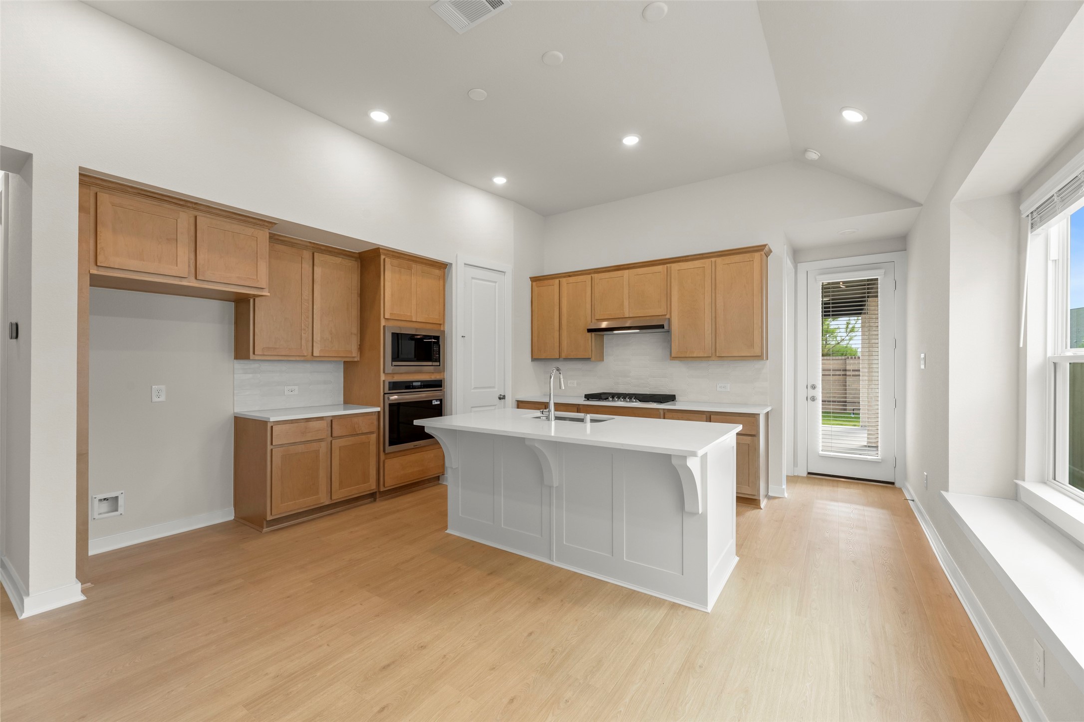 11210 Cassia Tree Lane Property Photo 3