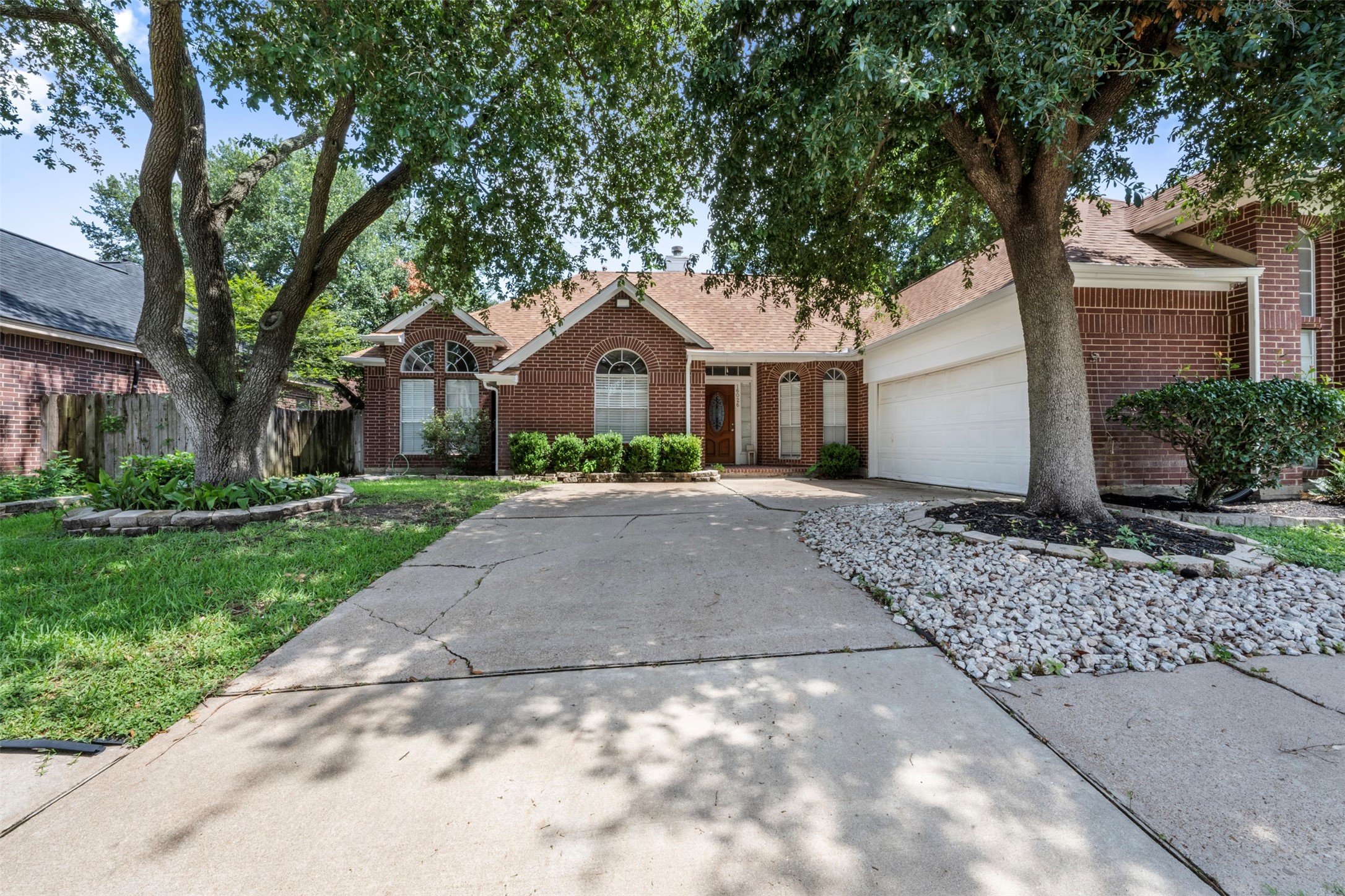 16026 Sunbeam River Drive Property Photo 1