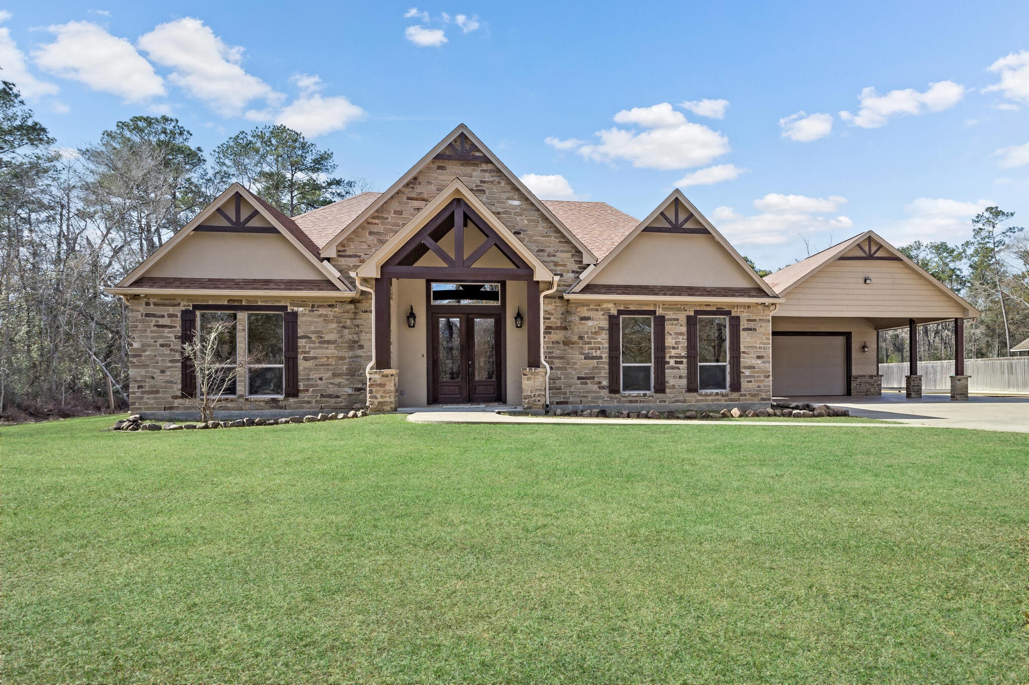 335 Talpa Trail Property Photo