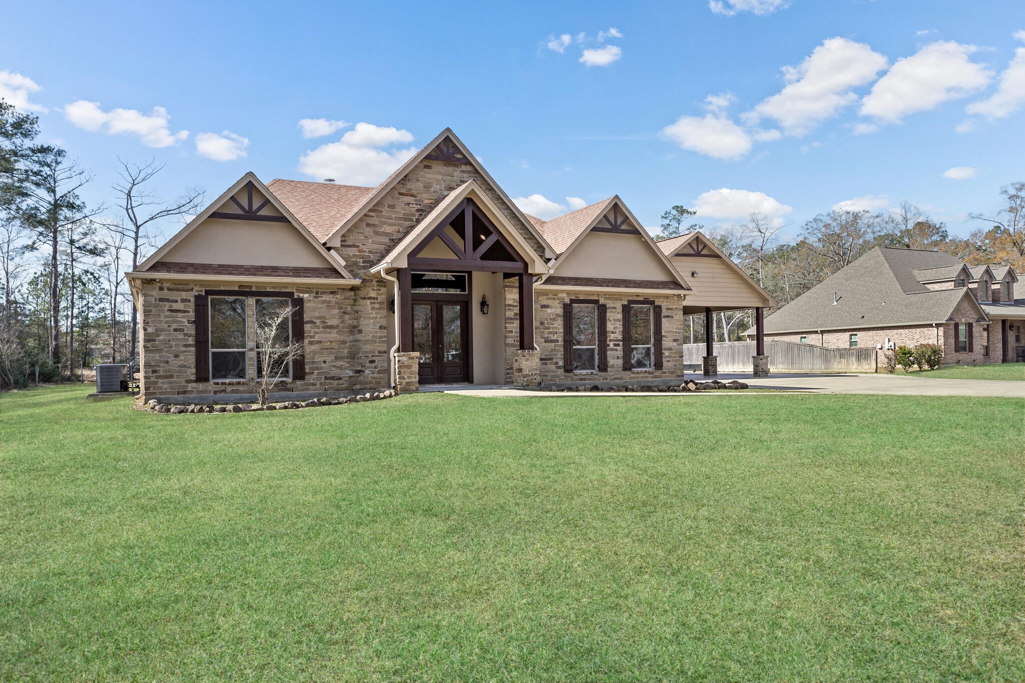 335 Talpa Trail Property Photo 3