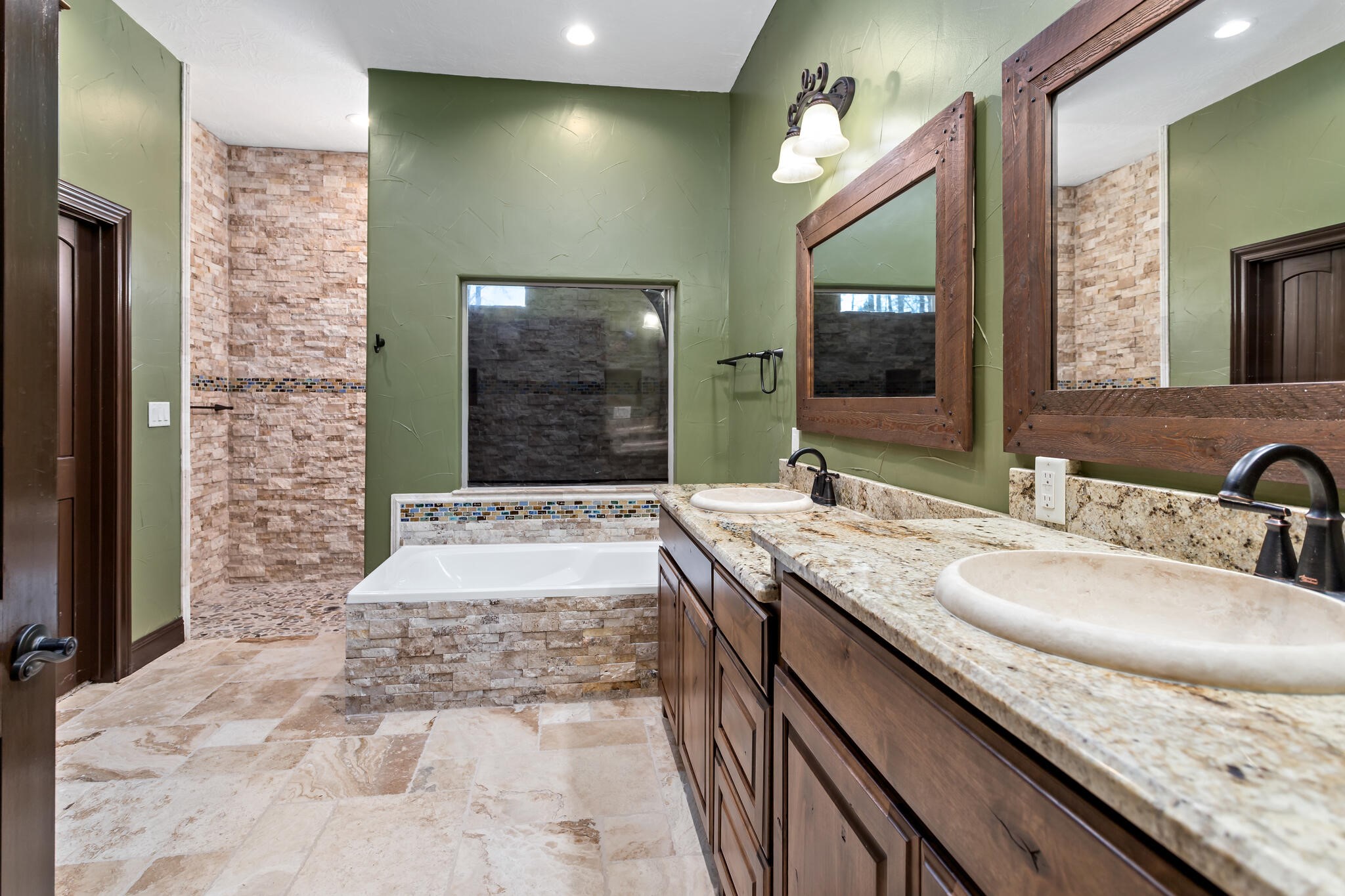 335 Talpa Trail Property Photo 24