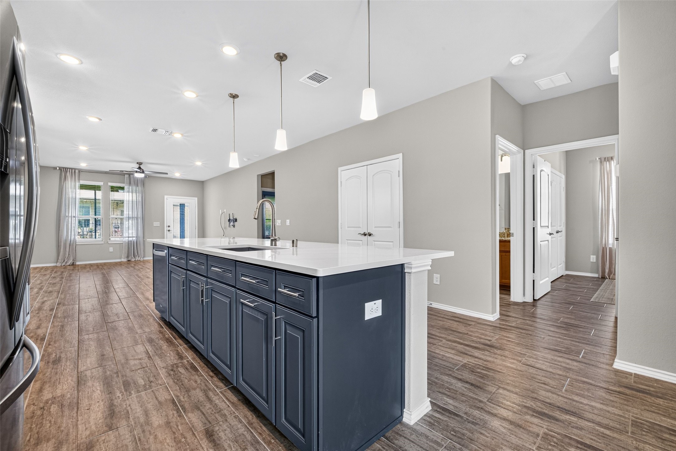 234 Flaxen Chestnut Property Photo 8