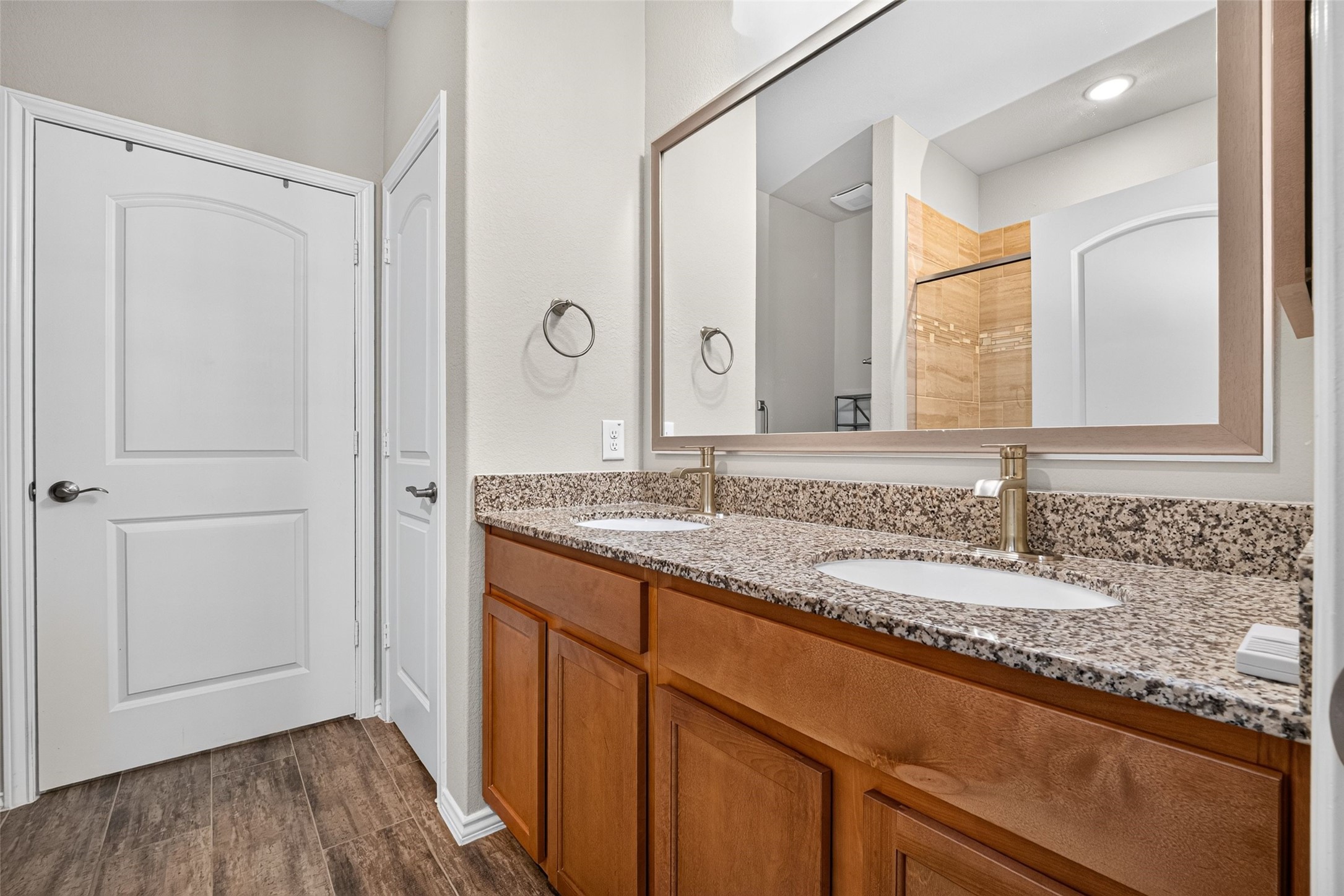 234 Flaxen Chestnut Property Photo 28