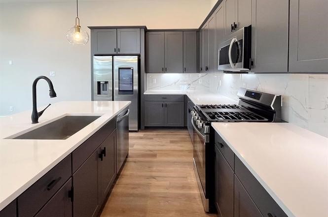 1806 Line Street Property Photo 7