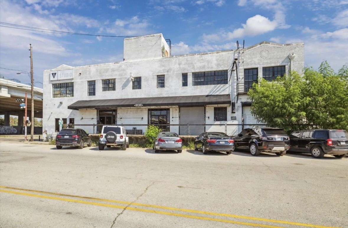 1806 Line Street Property Photo 25