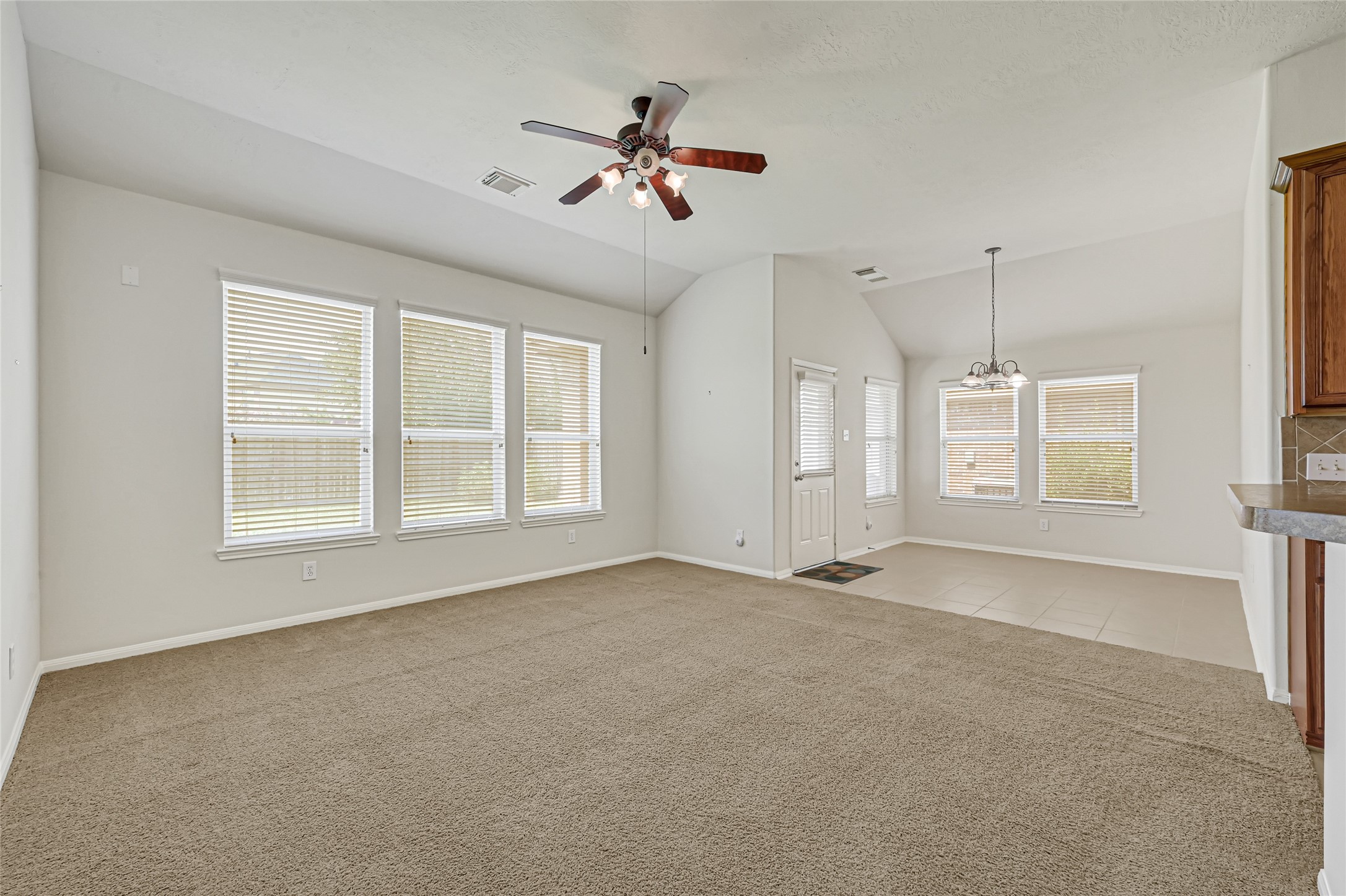 8215 Kerrington Glen Drive Property Photo 8