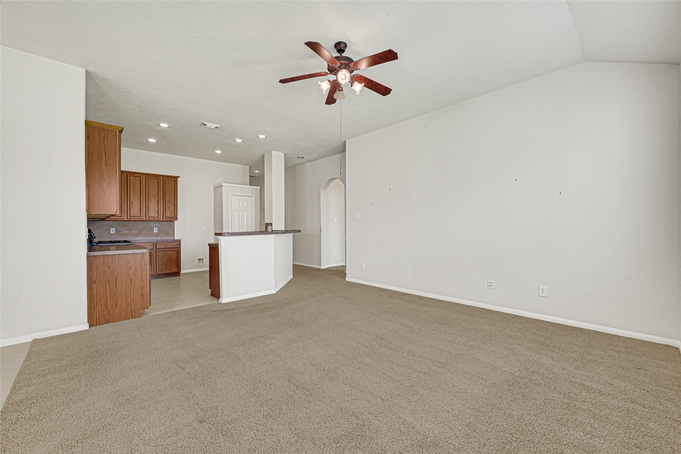 8215 Kerrington Glen Drive Property Photo 9