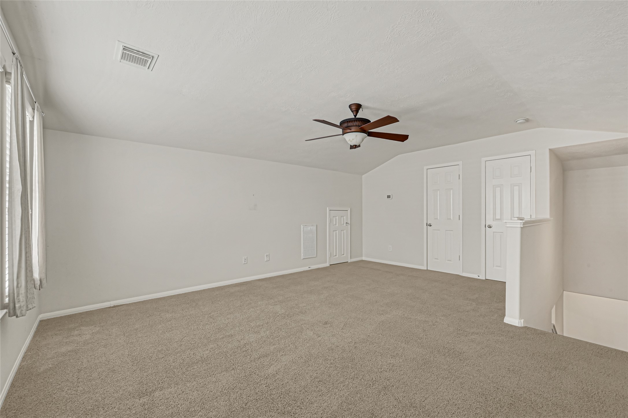 8215 Kerrington Glen Drive Property Photo 17