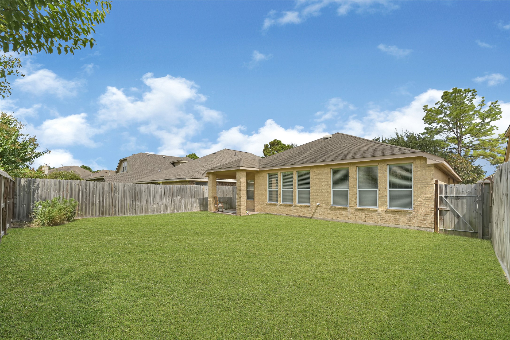 8215 Kerrington Glen Drive Property Photo 25