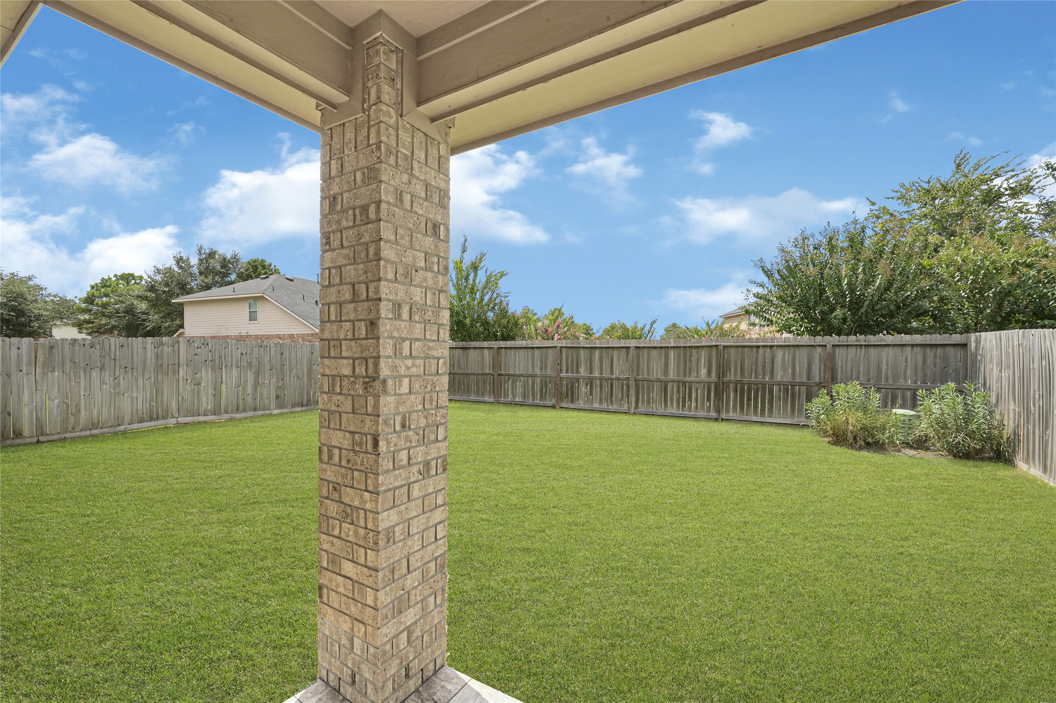 8215 Kerrington Glen Drive Property Photo 26