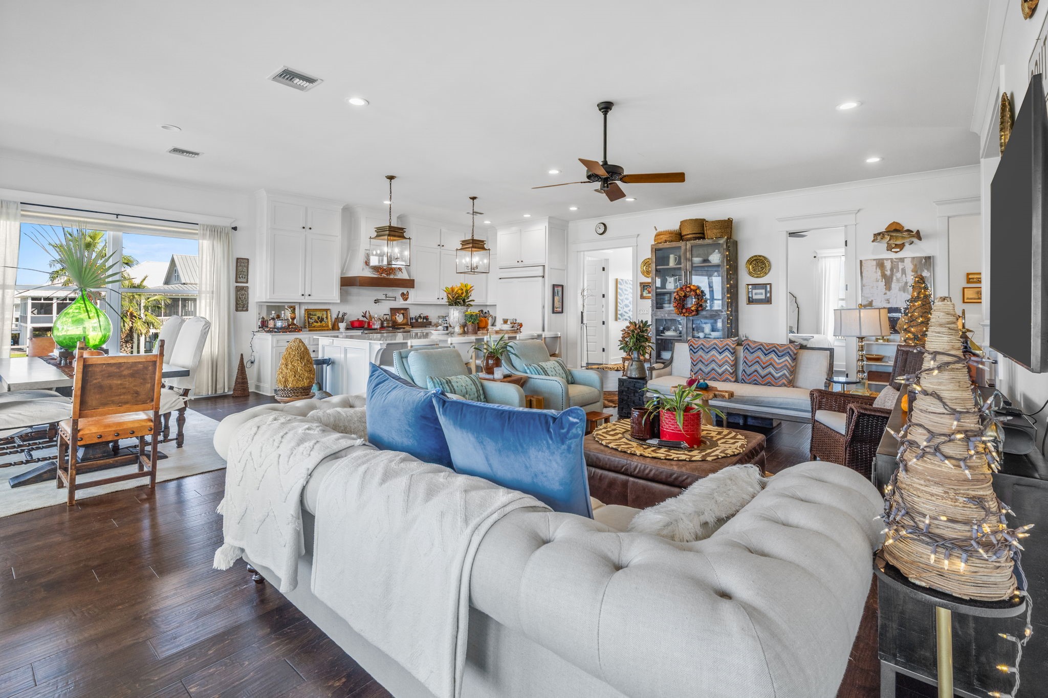 3777 Lake Breeze Road Property Photo 6